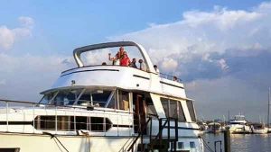 A charter yacht in Chicago IL about to set sail on Lake Michigan